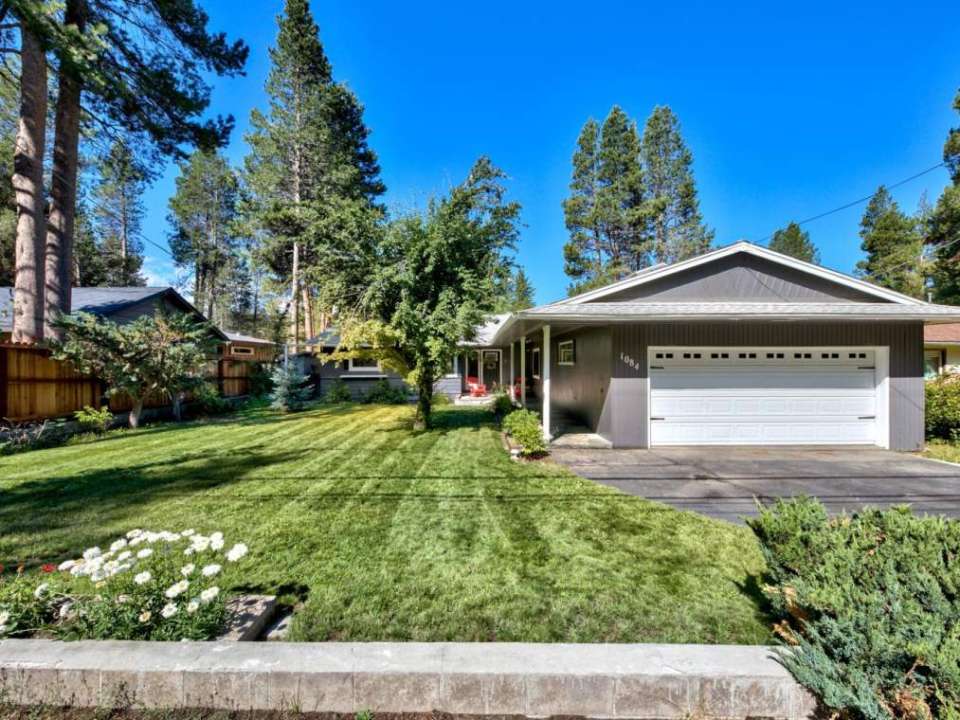 1084 Fairway Avenue South Lake Tahoe, CA 96150 El Dorado County