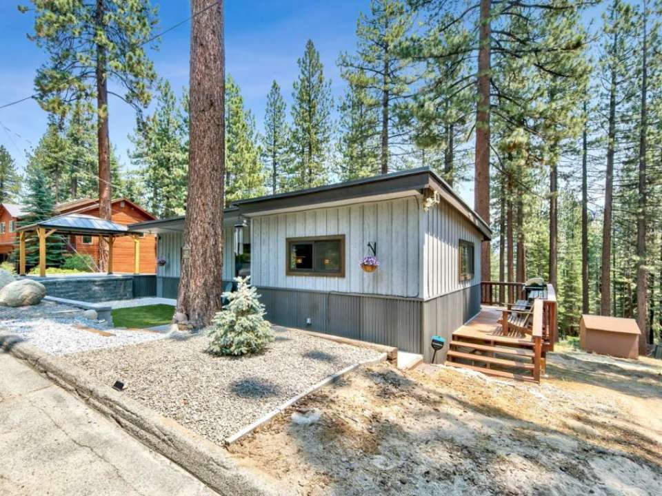 1409 Bonanza Avenue South Lake Tahoe, CA 96150 El Dorado County