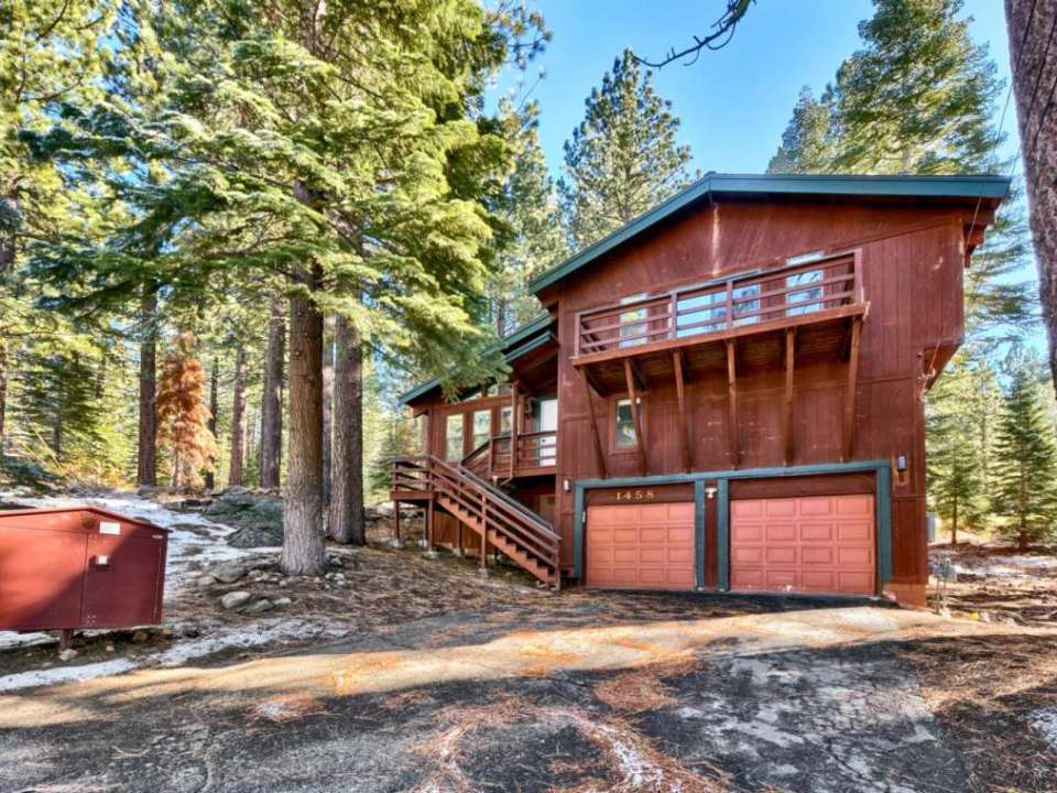 1458 Apache Avenue South Lake Tahoe, CA 96150 El Dorado County