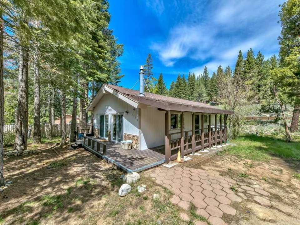 1527 Atroari Street South Lake Tahoe, CA 96150 El Dorado County