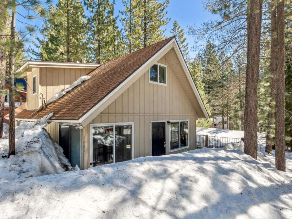 1585 Tionontati Street South Lake Tahoe, CA 96150 El Dorado County