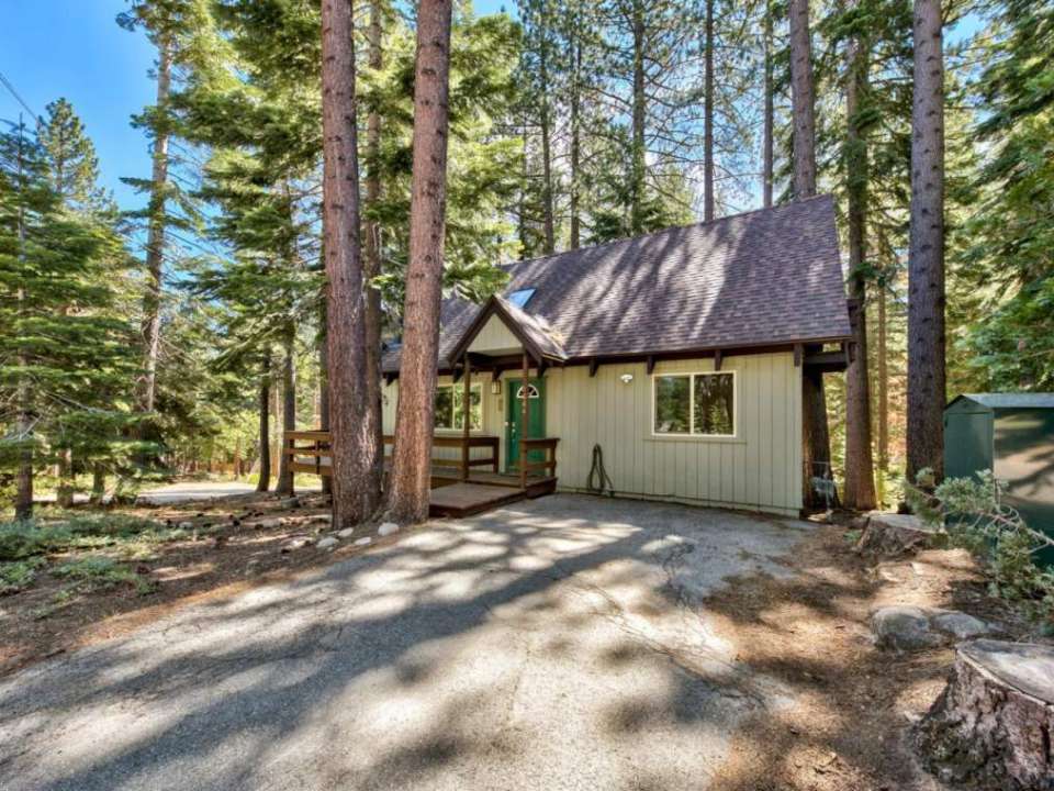 1664 Apache Avenue South Lake Tahoe, CA 96150 El Dorado County