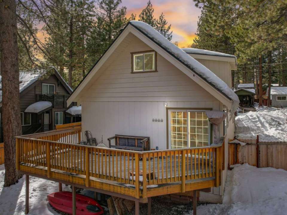 1867 Brule Street South Lake Tahoe, CA 96150 El Dorado County