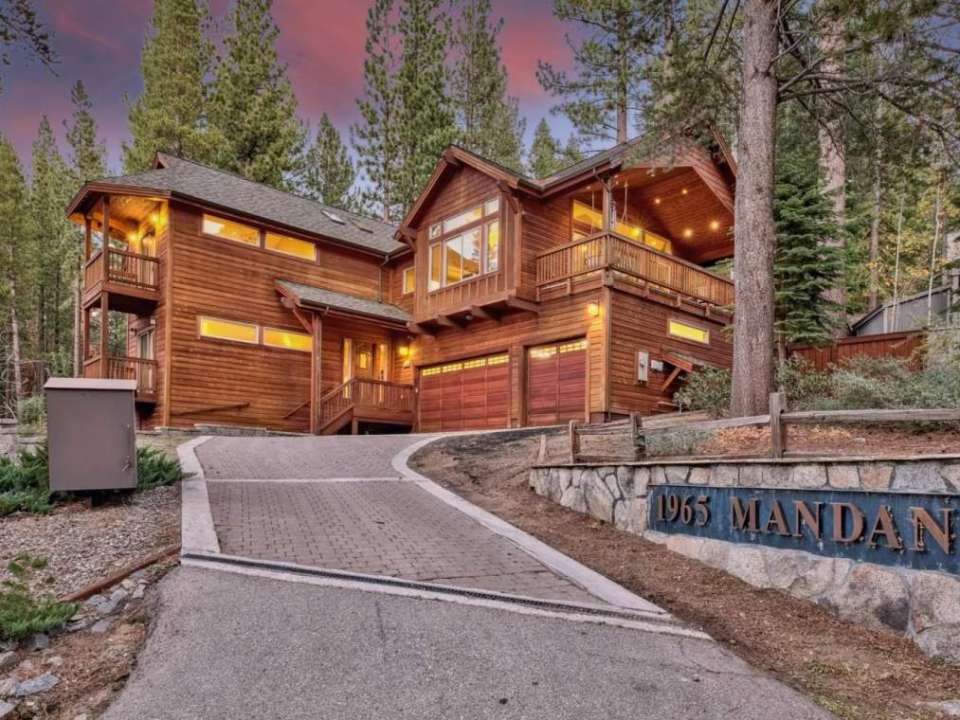 1965 Mandan Street South Lake Tahoe, CA 96150 El Dorado County