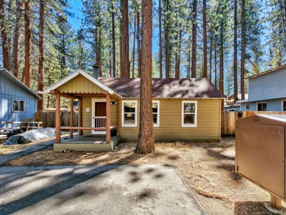 2524 Knox Avenue South Lake Tahoe, CA 96150 El Dorado County