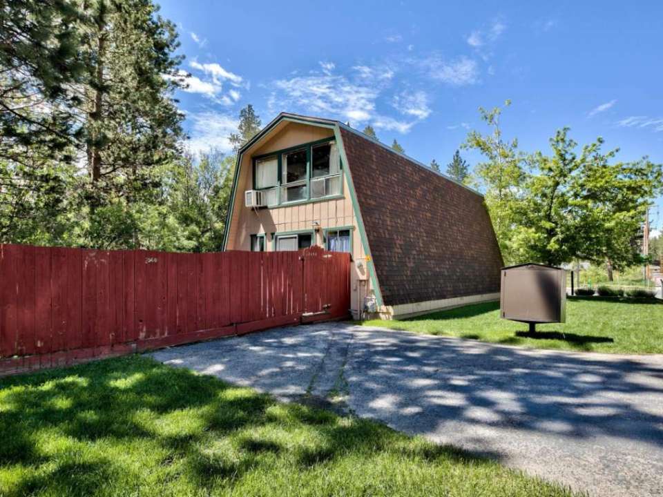 2560 Chris Avenue South Lake Tahoe, CA 96150 El Dorado County