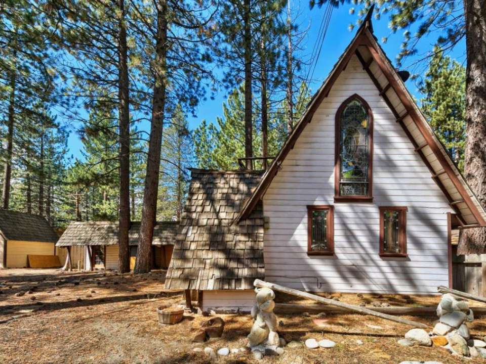 2675 Elwood Avenue South Lake Tahoe, CA 96150 El Dorado County