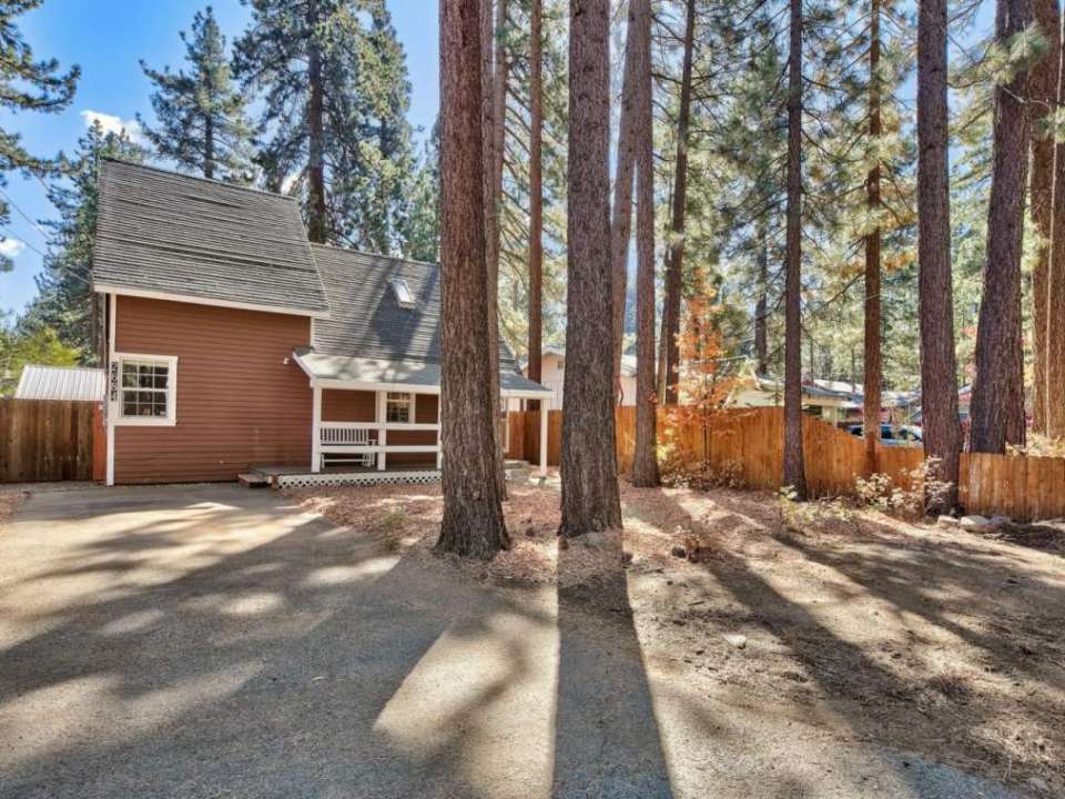 2684 Knox Avenue South Lake Tahoe, CA 96150 El Dorado County