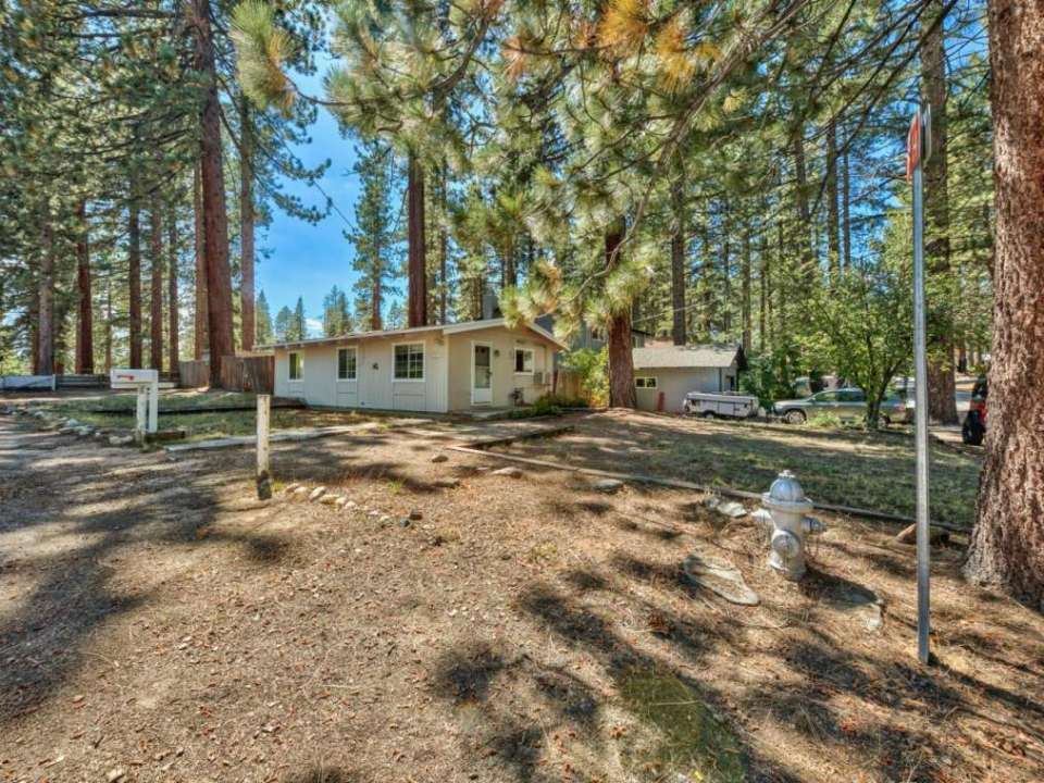 2921 Sacramento Avenue South Lake Tahoe, CA 96150 El Dorado County