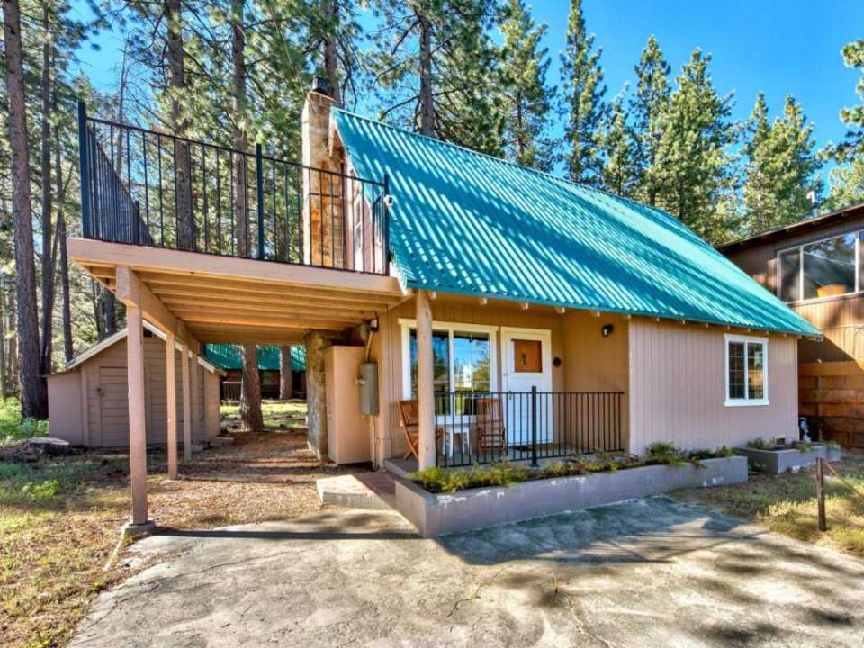 3692 Paradise Avenue South Lake Tahoe, CA 96150 El Dorado County