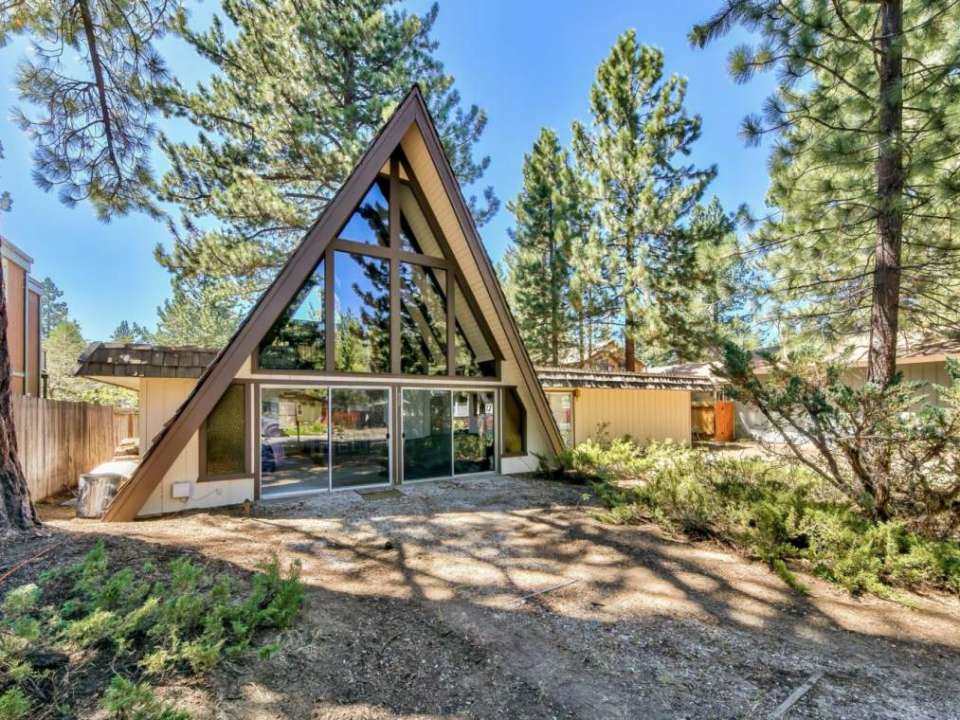 926 Candlewood Drive South Lake Tahoe, CA 96150 El Dorado County