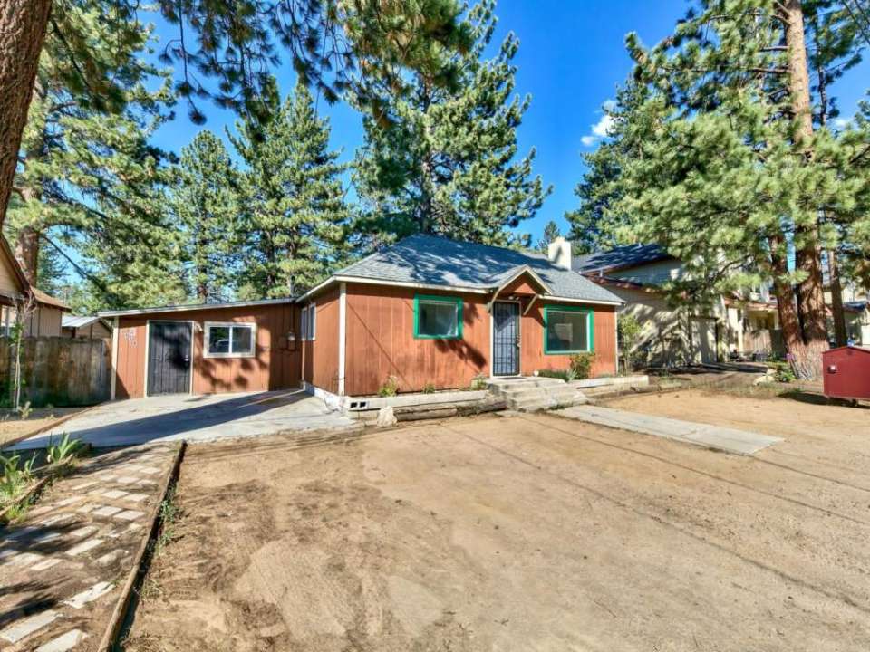 945 Brockway Avenue South Lake Tahoe, CA 96150 El Dorado County